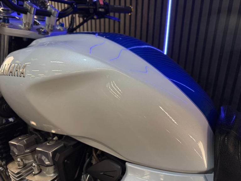 2009 Yamaha XJR1300 09