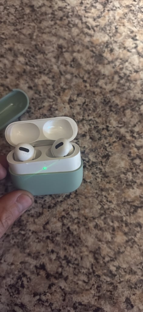 Apple AirPods 