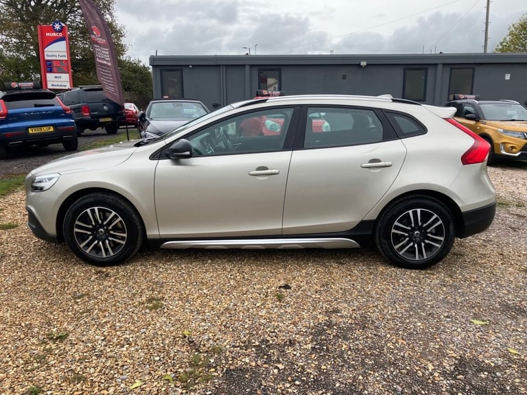 2017 Volvo V40 T3 [152] Cross Country Nav Plus 5dr HATCHBACK PETROL Manual