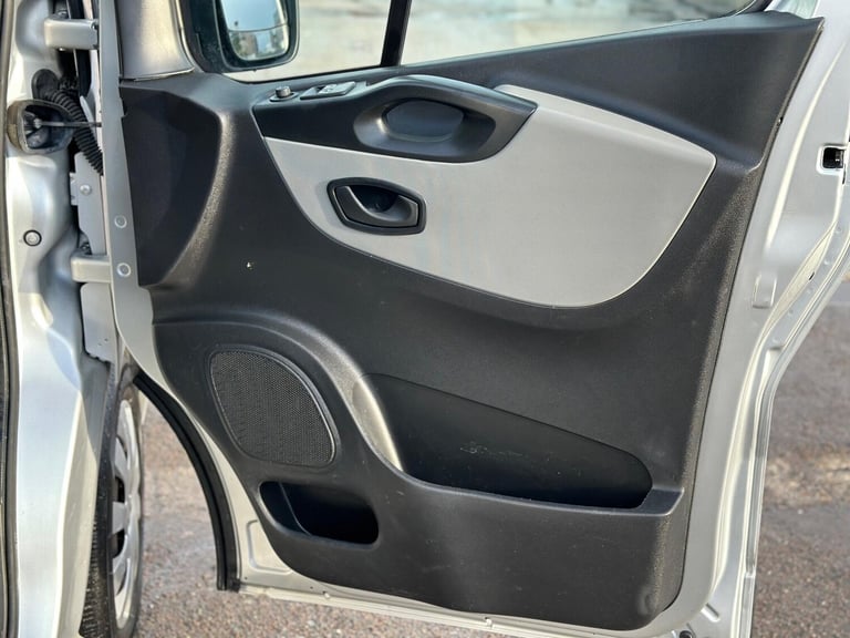 2019 Renault Trafic 1.6 dCi ENERGY 27 Business+ SWB Standard Roof Euro 6 (s/s) 5dr PANEL VAN Dies...