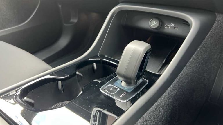 2025 Volvo EX40 185kW Extended Range Ultra 78kWh 5dr Auto Estate Electric Automatic