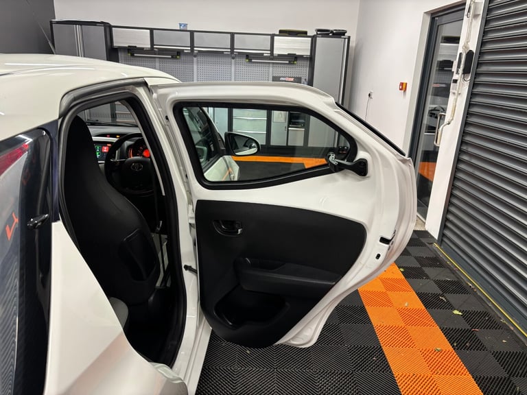 2018 Toyota AYGO 1.0 VVT-i X-Play 5dr HATCHBACK Petrol Manual