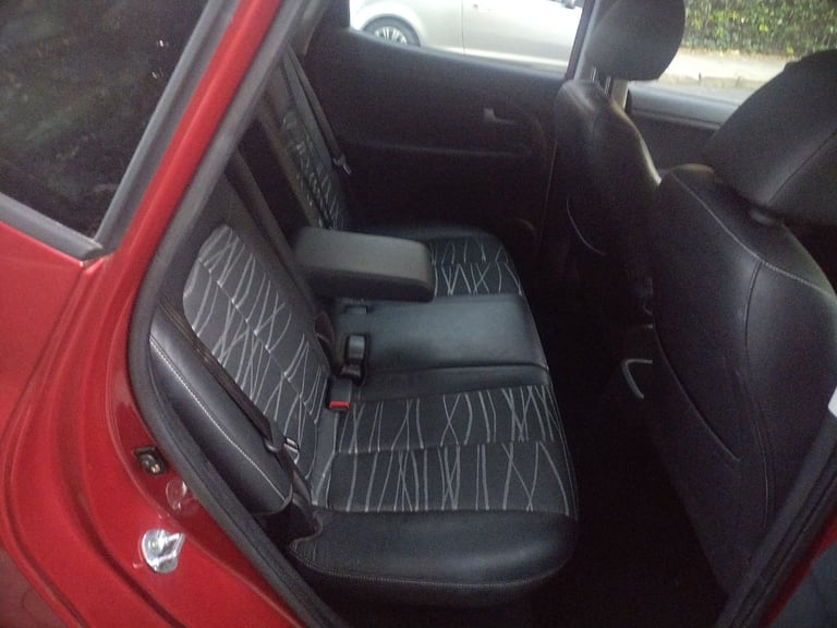 Kia, VENGA, Hatchback, 2012, Manual, 1591 (cc), 5 doors