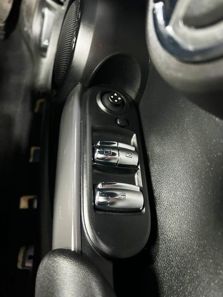 2018 MINI Convertible 1.5 Cooper Convertible 2dr Petrol Steptronic Euro 6 (s/s) (136 ps) F/S/H! 1...