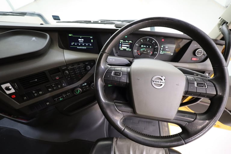 2019 (69 PLATE) Volvo  FH460 6x2 Euro 6 Tractor Units