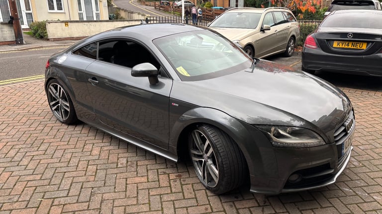 Audi, TT, Coupe, 2011, Semi-Auto, 1984 (cc), 2 doors