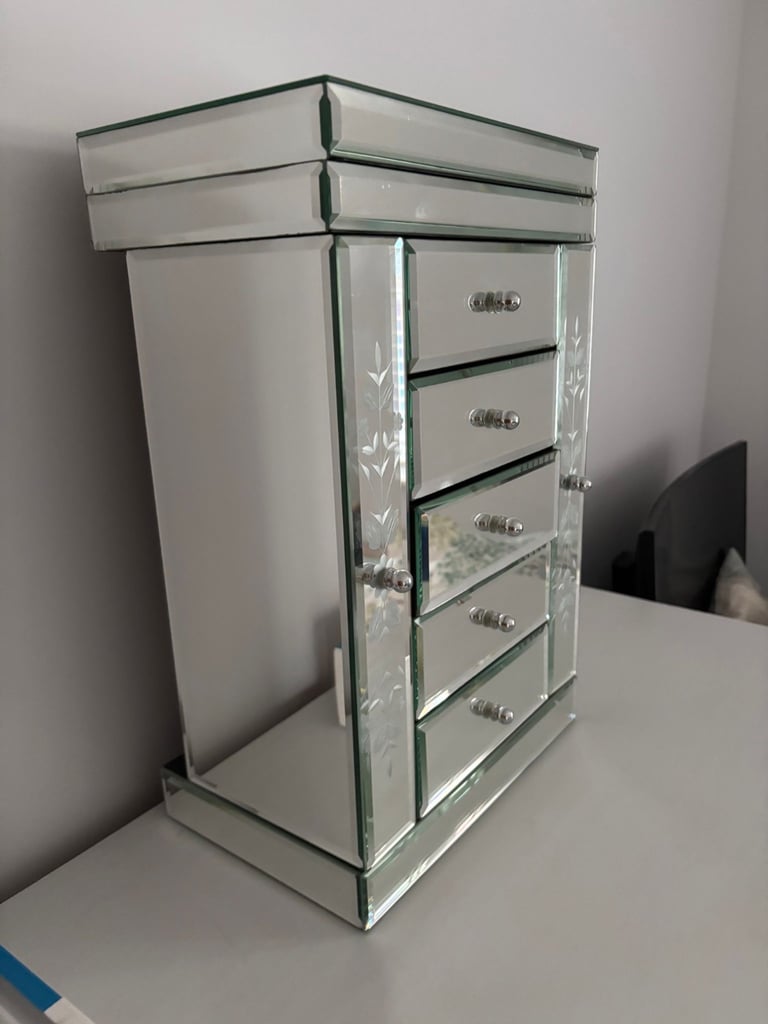 Mirrored Jewellery Cabinet 