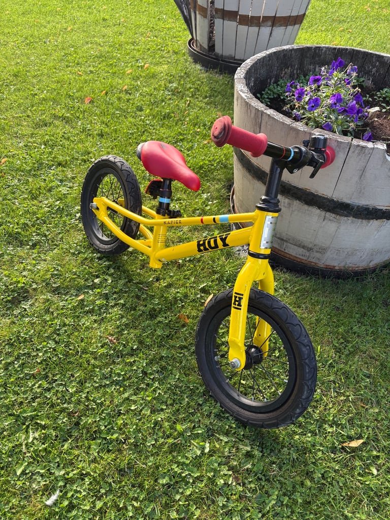 HOY balance bike