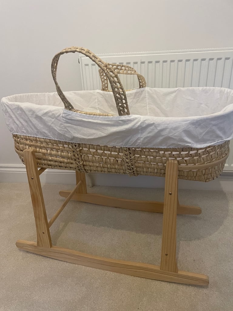 image for Clair de Lune Rocking Moses Basket with 2x fitted sheets