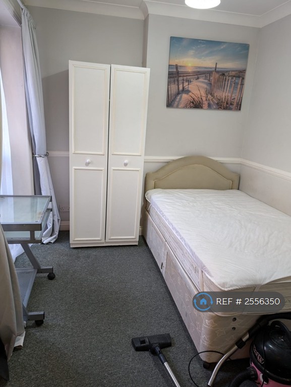 image for 1 bedroom in Dalkeith House, Bournemouth, BH1 (#2556350)