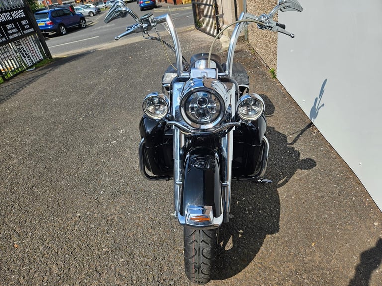 Harley-Davidson FLHR 1450 road king. Superb looking cruiser 