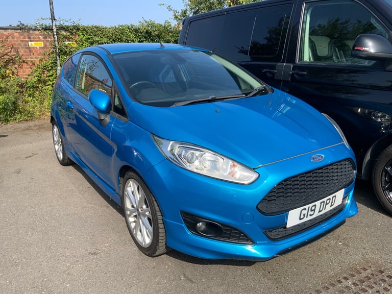 image for Ford FIESTA Van 2015 great condition HPI clear FSH 2keys long MOT - no VAT