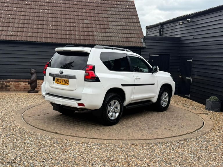 2022 Toyota Land Cruiser 2.8D Active SUV 3dr Diesel Auto 4WD Euro 6 (s/s) (204 ps) ESTATE Diesel ...
