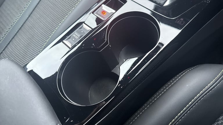 2024 Peugeot 2008 1.2 HYBRID GT SUV 5dr Petrol Hybrid e-DSC6 Euro 6 (s/s) (136 ps) SUV Hybrid Aut...