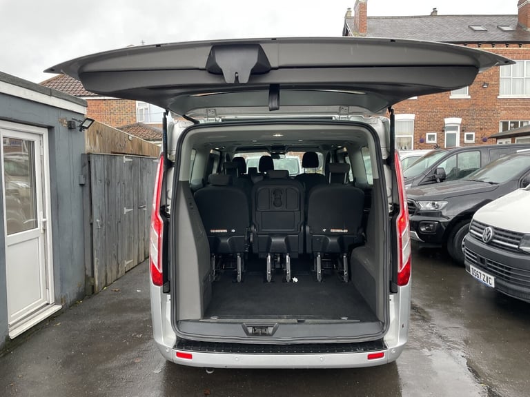 FORD TOURNEO CUSTOM 2.0 TDCI 320 TITANIUM 9 SEAT MINIBUS AUTOMATIC LWB EURO 6
