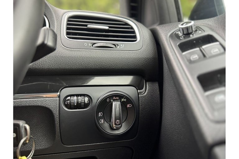 2013 Volkswagen Golf TDI BlueMotion Tech GT Convertible Diesel Manual