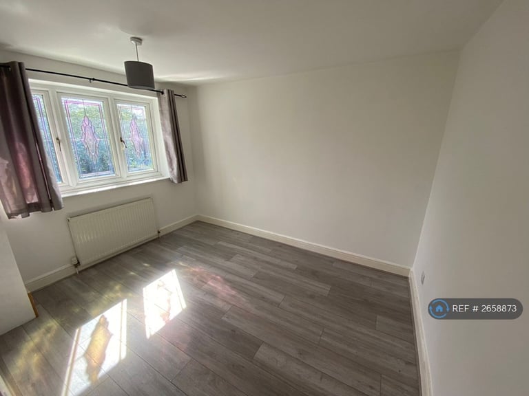 2 bedroom house in Berry Hill Avenue, Knowsley, Prescot, L34 (2 bed) (#2658873)