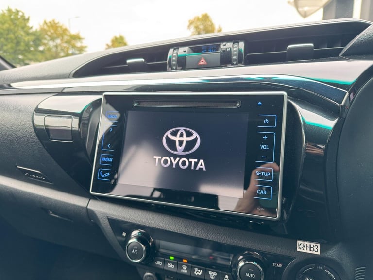 2020 Toyota Hilux 2.4 D-4D Invincible X Auto 4WD Euro 6 (s/s) 4dr (TSS) PICK UP Diesel Automatic