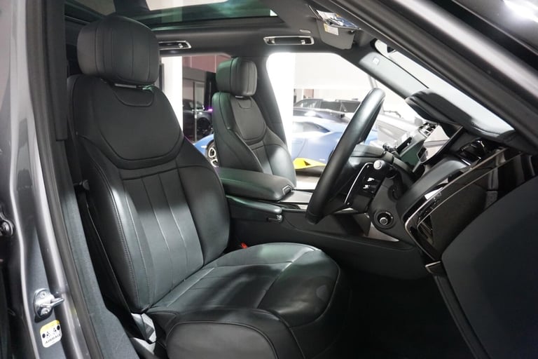 2023 Land Rover Range Rover Sport 3.0 D300 MHEV Dynamic SE SUV 5dr Diesel Auto 4WD Euro 6 (s/s) (...