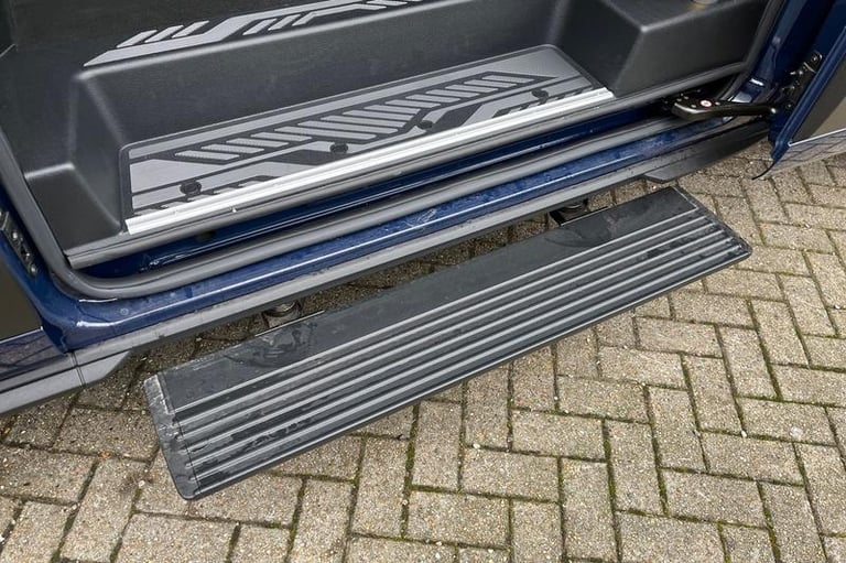 2025 Ford Transit 460 Leader L4 H3 ELWB High Roof 17 Seat Minibus RWD 2.0 EcoBlue 165ps, PRIV Min...