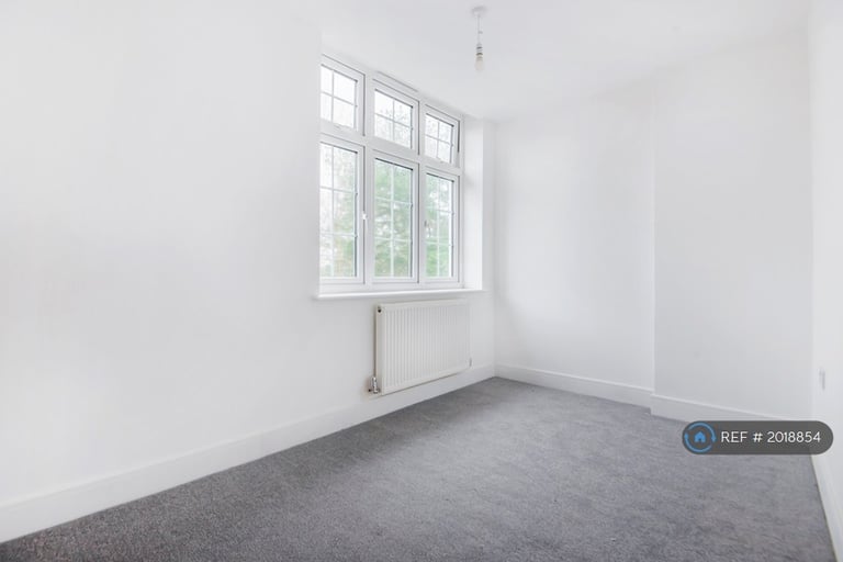 2 bedroom flat in Southdown Road, Shawford, Winchester, SO21 (2 bed) (#2018854)