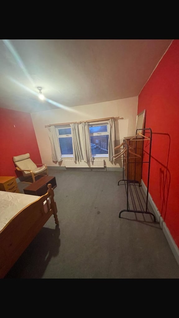 Room to rent 