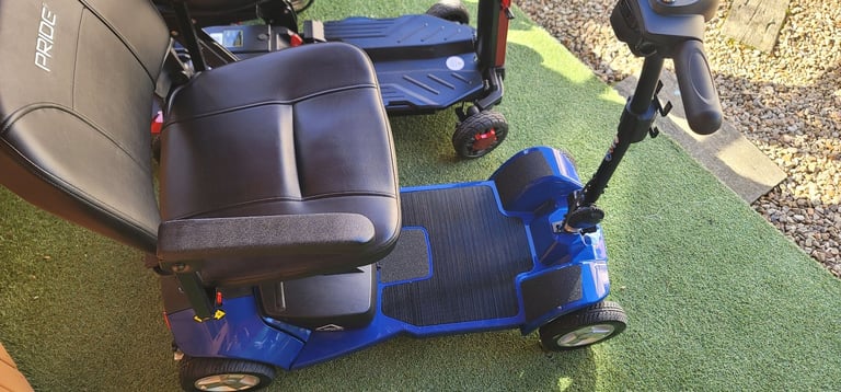 BLUE FOLDING MOBILITY SCOOTER  