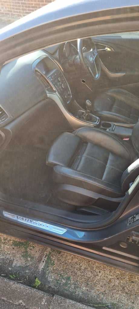 £500-ONO Vauxhall, ASTRA, Hatchback, 2010, Manual, 81,552 , 1598 (cc), 5 doors FOR SALES £500-ONO