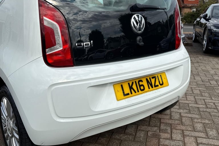 2016 Volkswagen up! 1.0 Look up! Hatchback 3dr Petrol Manual Euro 6 (60 ps) HATCHBACK Petrol Manual