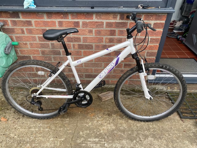 Halfords Apollo Excelle Womens Hybrid Bike Review Apollo 17 Inch