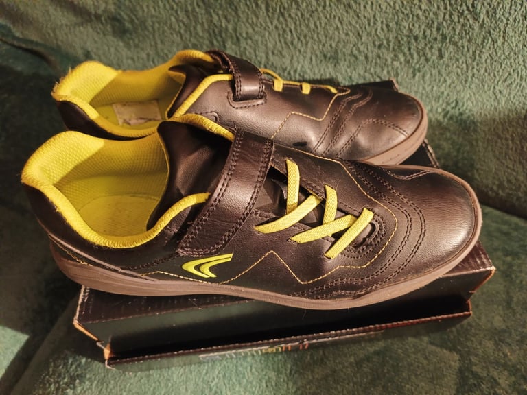 image for Boys trainers size 5