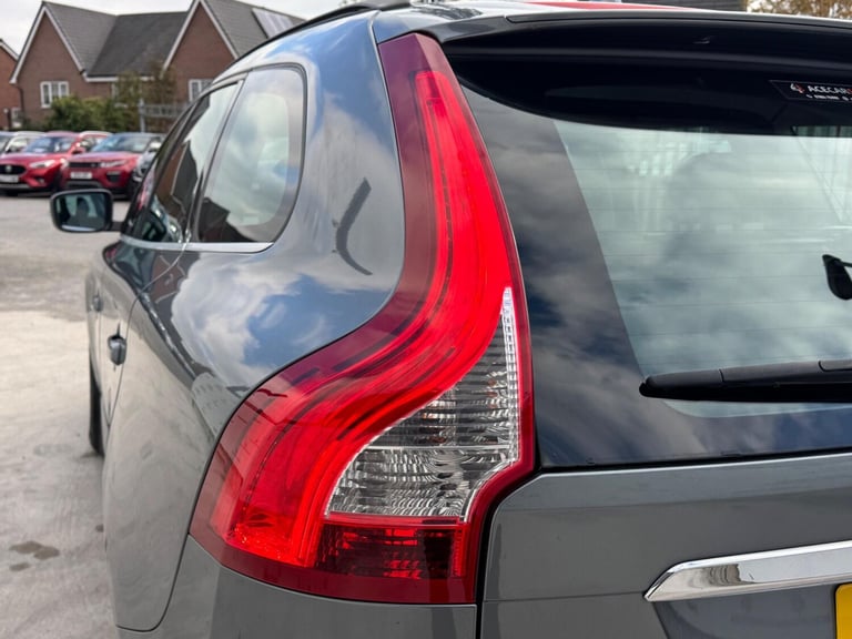 2017 Volvo XC60 D4 [190] SE Nav 5dr Geartronic [Leather] ESTATE DIESEL Automatic