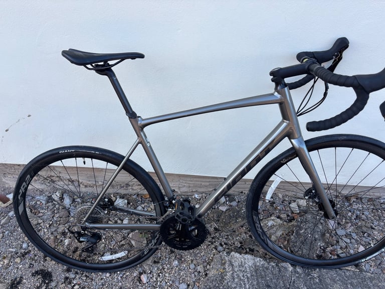 Giant Contend SL Road Bike L1 - fantastic buy!