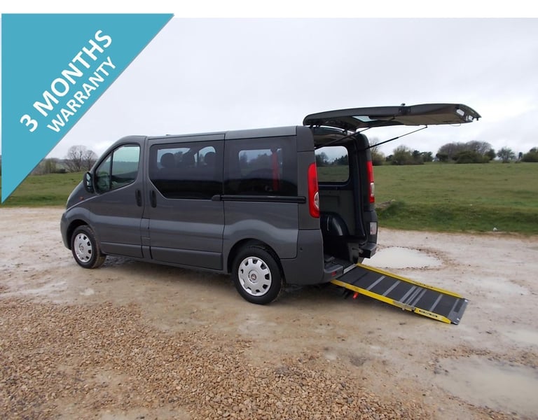 2011 VAUXHALL VIVARO CDTI WHEELCHAIR ACCESSIBLE DISABLED MOBILITY MINIBUS