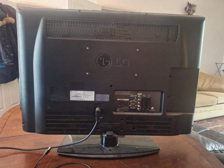 LG 32" TV model no. 32LH4010