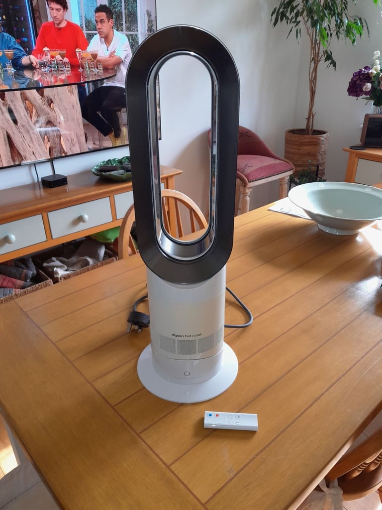 image for Dyson AM09 hot and cool fan