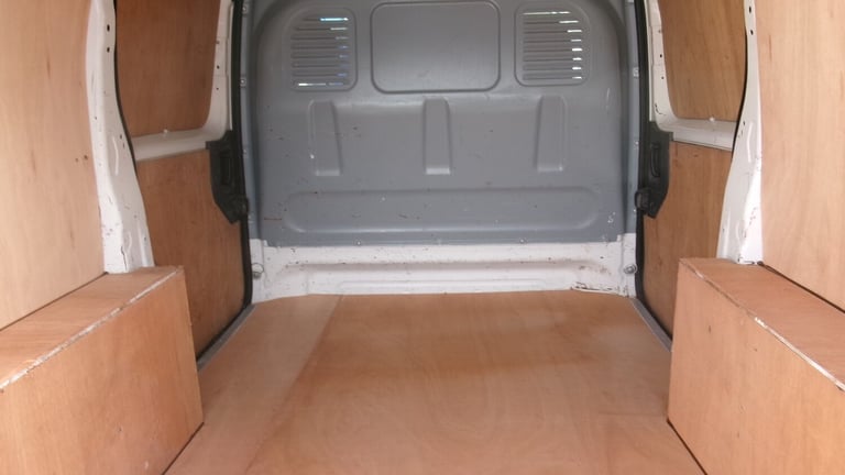 2013 Peugeot Expert 1000 1.6 HDi 90ps H1 Professional Van NO VAT PANEL VAN Diesel Manual