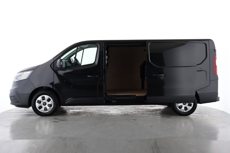 2025 Renault Trafic LL30 Blue dCi 130 Advance [Safety] Panel Van Diesel Manual