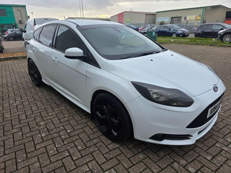 FORD FOCUS 2.0 T EcoBoost ST-2 2014