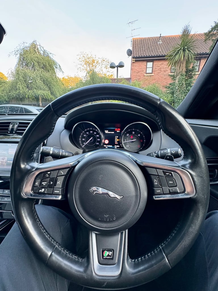 Jaguar XE R-Sport 2.0 Diesel Automatic