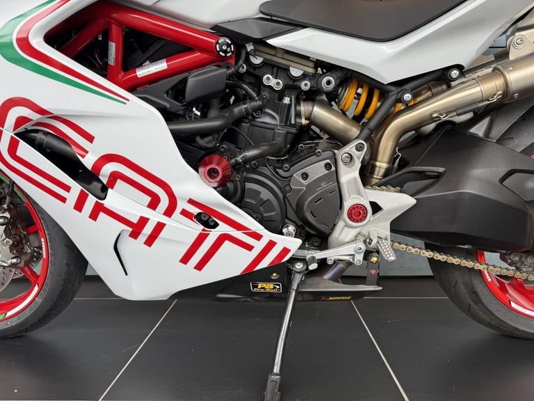 2021 Ducati Supersport S – 5,402 Miles