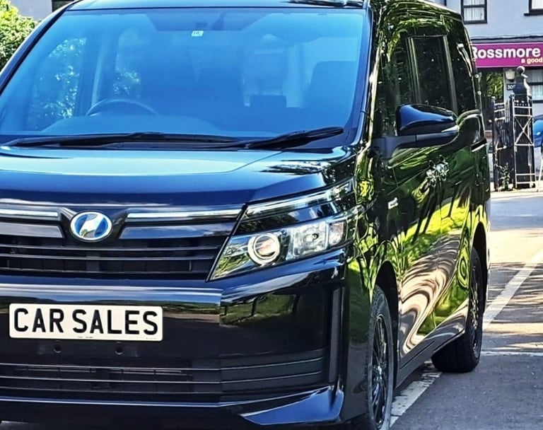 2015 Toyota Voxy 1.8 Hybrid Automatic 81,900 Miles. 7 Seater. Hybrid Petrol. PX OK MPV Petrol/Ele...