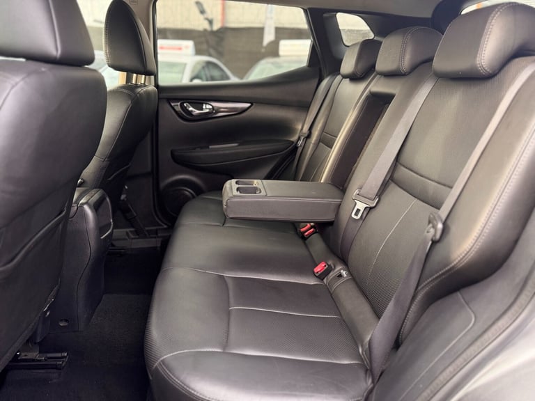 2015 Nissan Qashqai 1.6 dCi Tekna 5dr 4WD HATCHBACK Diesel Manual