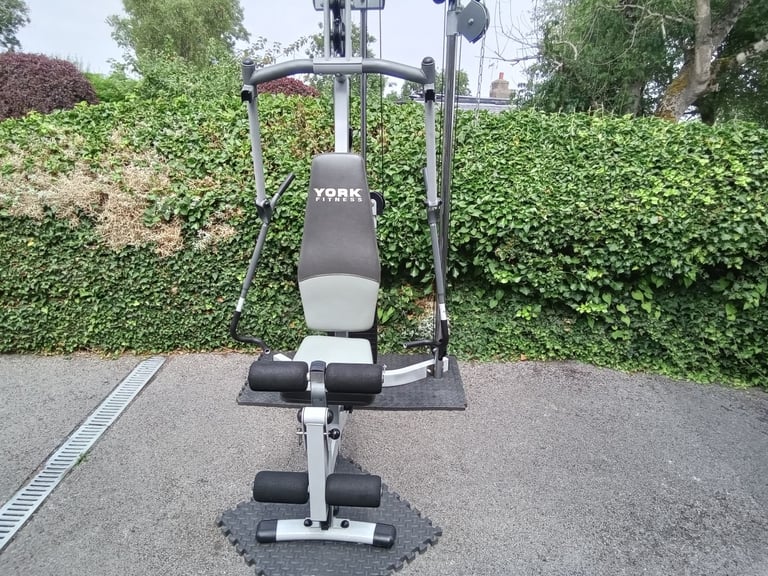 York G560 Multi Gym and Accessories with 100Kg Steel Stack Load