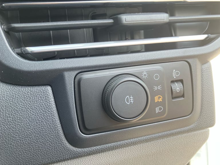 2025 Ford Transit Custom Transit Custom Limited 320 L1 2.0L EcoBlue 136PS FWD 6 Speed Manual Van ...