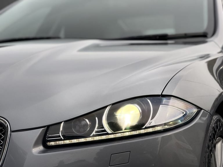 2012 Jaguar XF 3.0d V6 Luxury Saloon 4dr Diesel Auto Euro 5 (240 ps) Saloon Diesel Automatic