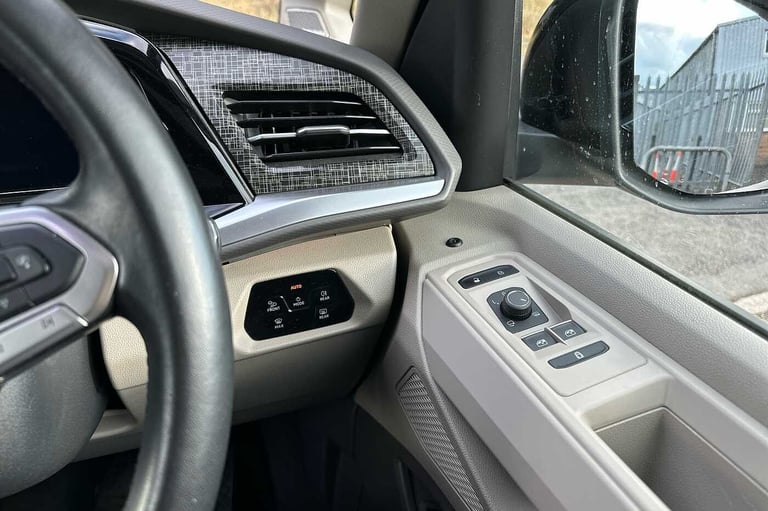 2022 Volkswagen Multivan 1.4 TSI eHybrid Energetic 5dr DSG MPV PETROL/ELECTRIC Automatic