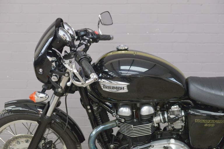2014 Triumph Thruxton 900 865