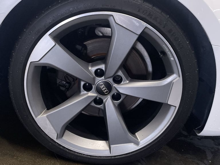 2020 70 AUDI A4 AVANT 2.0 TFSI 35 BLACK EDITION ESTATE 5DR PETROL S TRONIC EURO 