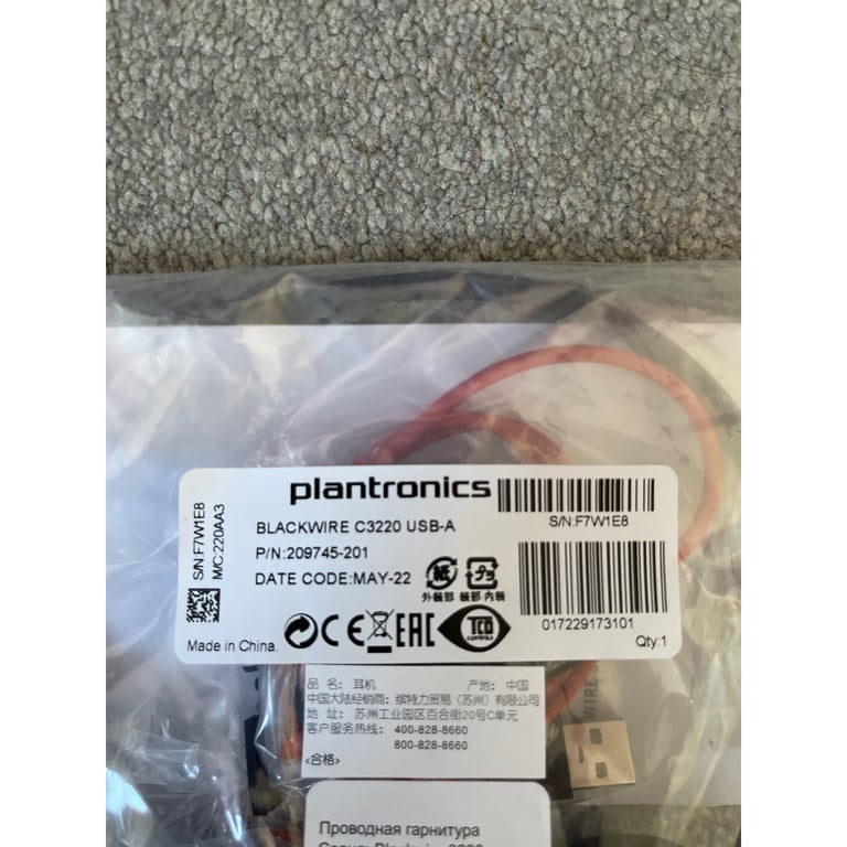 Plantronics Blackwire C3220 USB headphones Brand new
